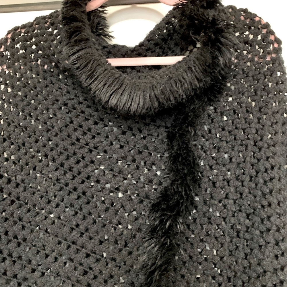 Shawl - Picture 3 of 3